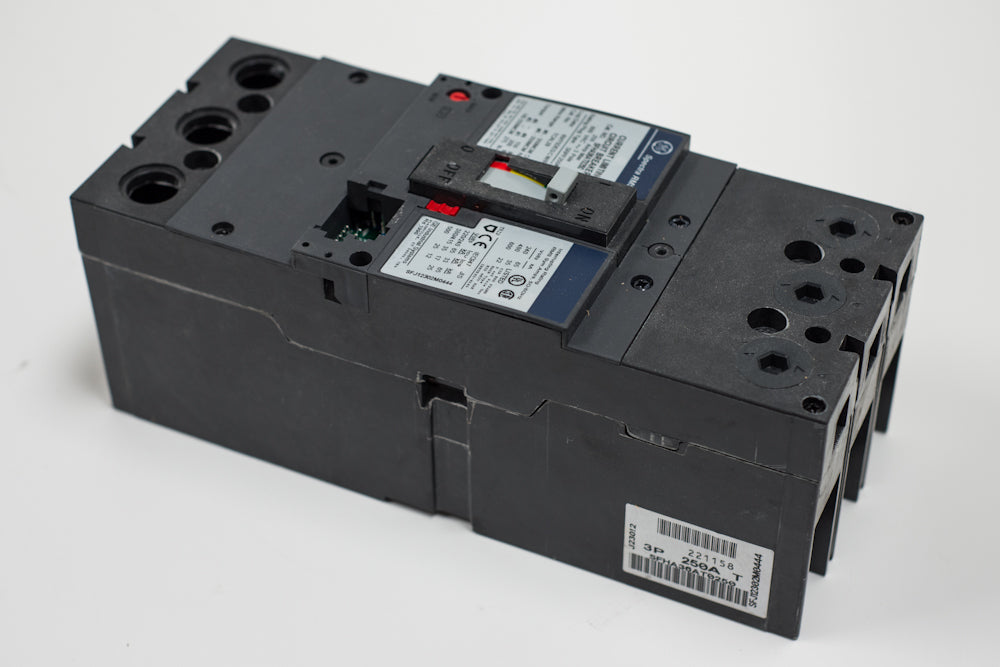 Bolt-On Mount Type Molded Case Circuit Breaker 3-Pole 250 Amp 600 Volt AC W1886
