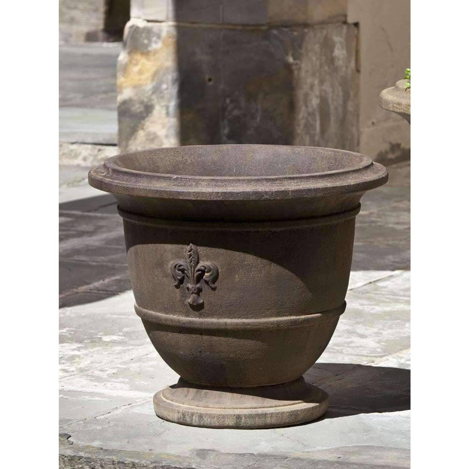 Small Urn K7486