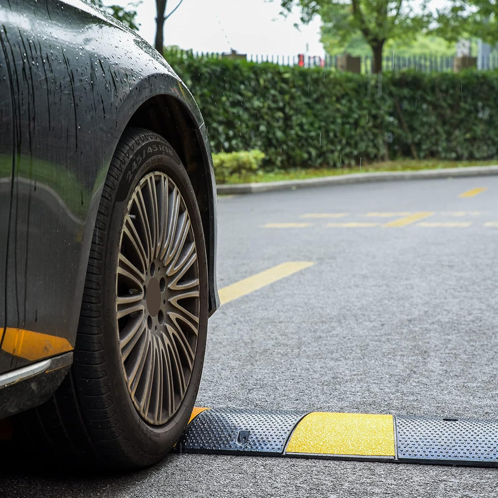 6FT 2 Pack Heavy Duty Rubber Speed Bump with 8 Bolts O1794