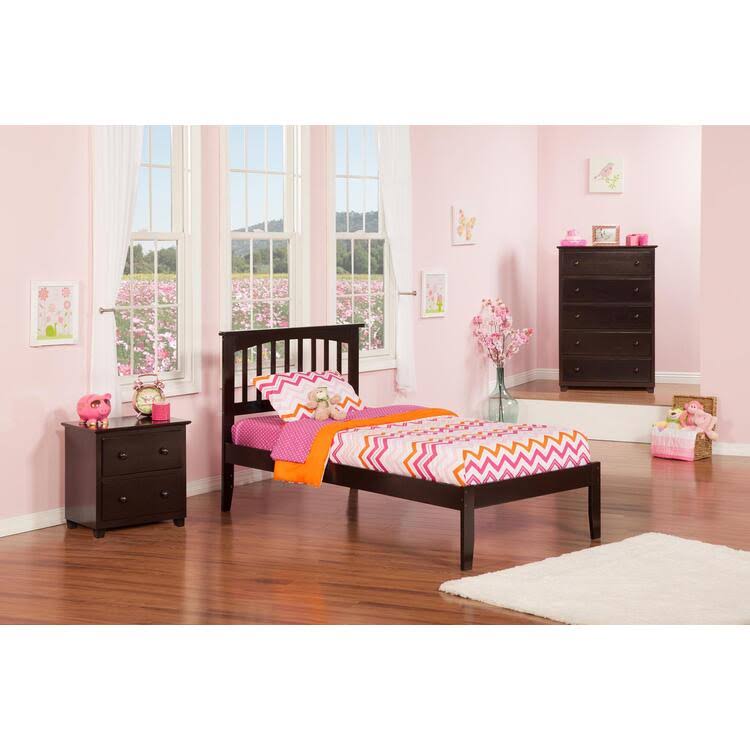 Antique Walnut Full Bed W8060