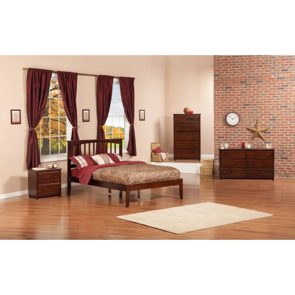 Antique Walnut Full Bed W8060