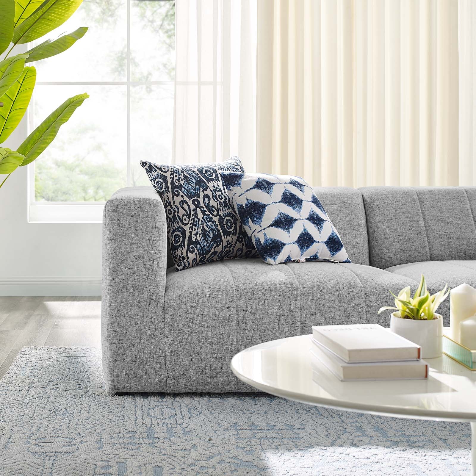 Light Grey Fabric Loveseat Sofa U6351