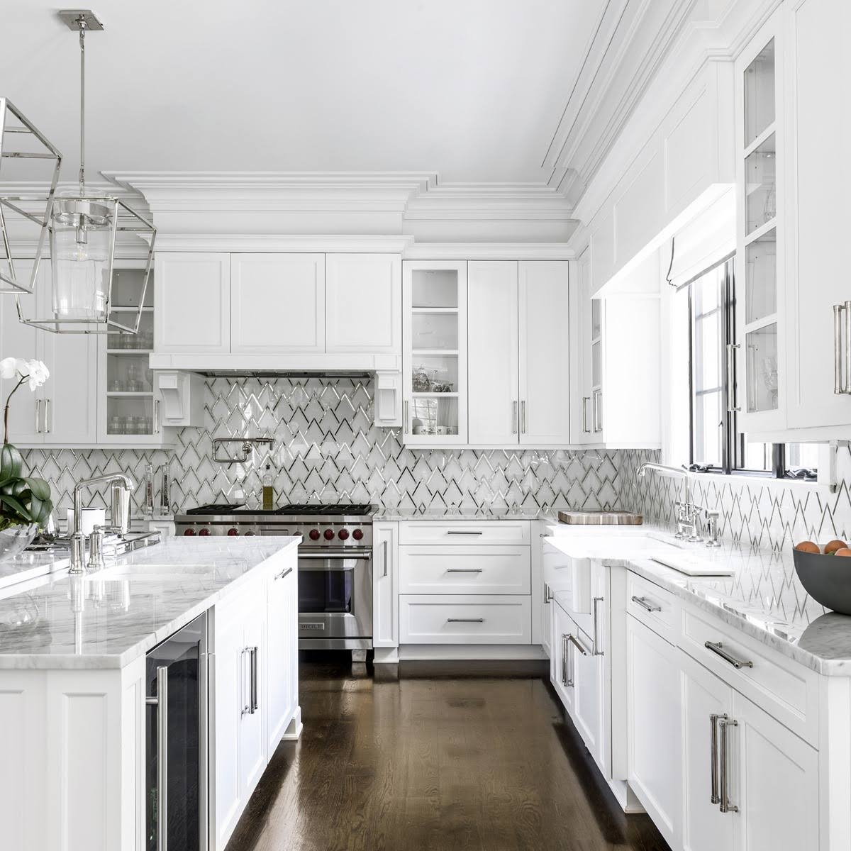 Antique/Silver Chevron Mosaic Tile X308425