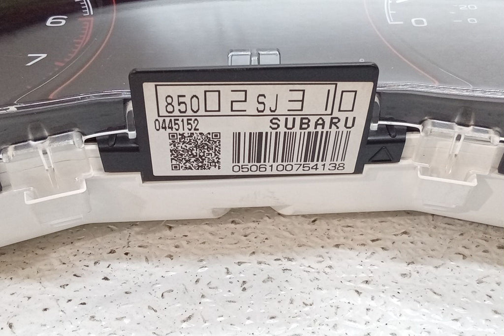 Pre-Owned Subaru Forester Speedometer Head Cluster OEM A2971