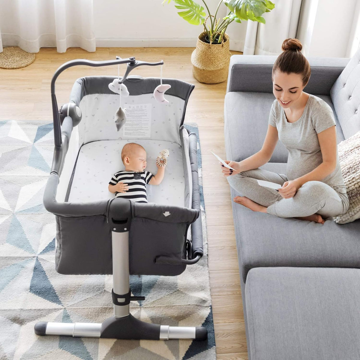 Light Grey Baby Bedside Bassinet with Mattress and Carrying Bag T3534