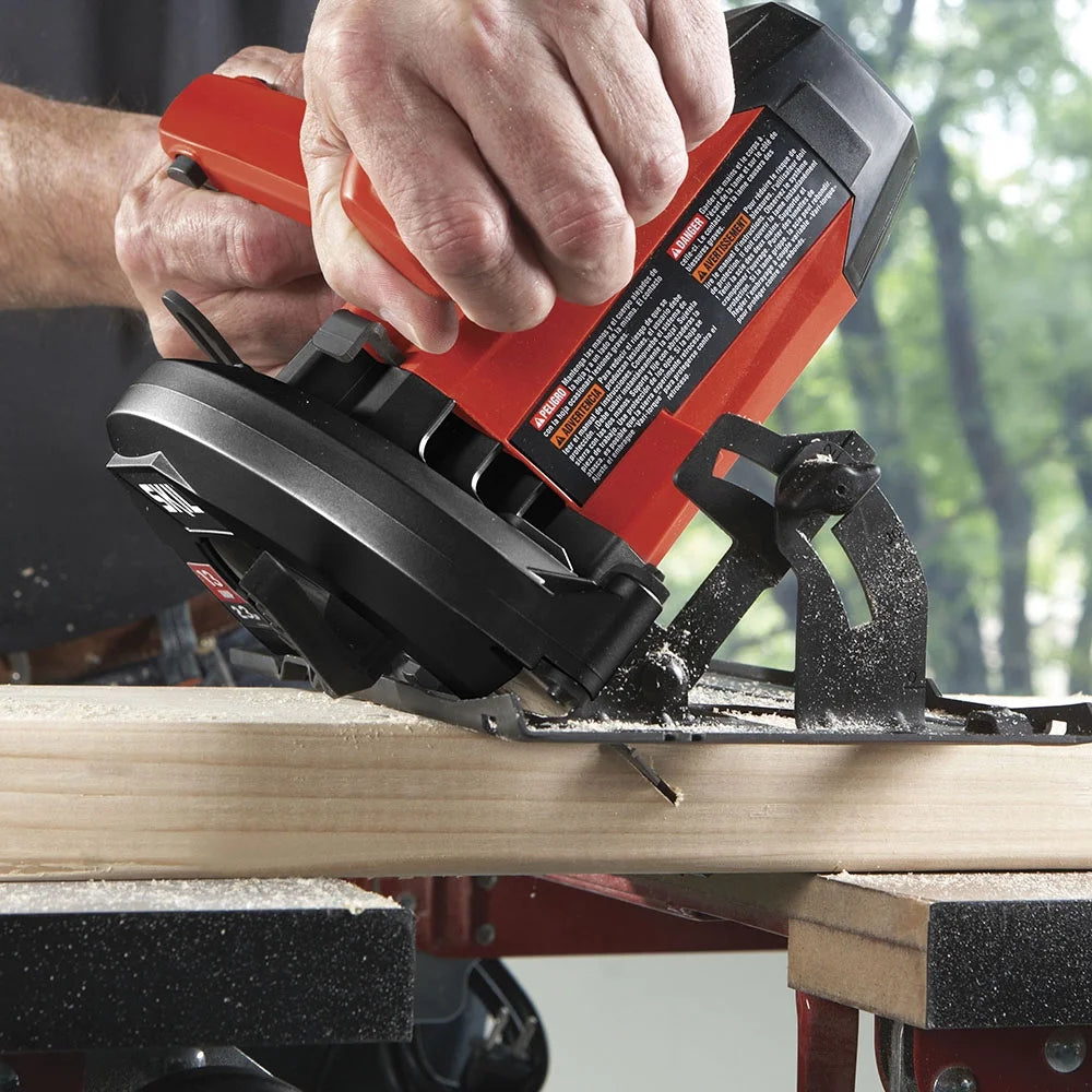 Corded Electric Circular Saw Z169089